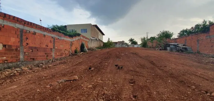 Vendo excelente lote em Arniqueiras