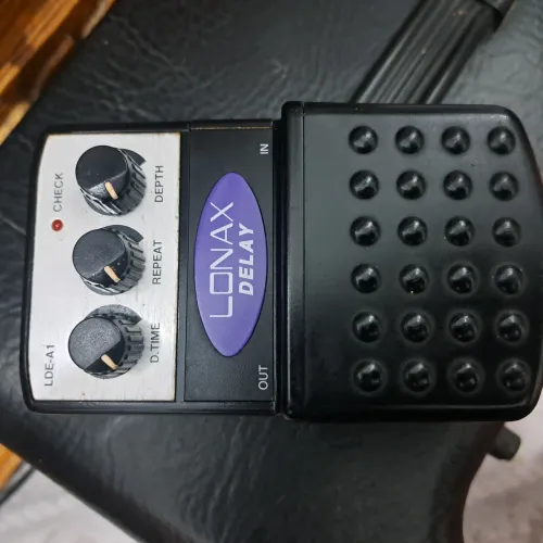 Pedal de efeito Lonax Delay LDE-A1