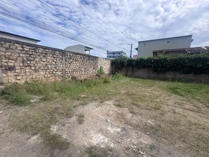 Área de 1800m² com Galpão em Cariacica Sede - Cariacica - ES