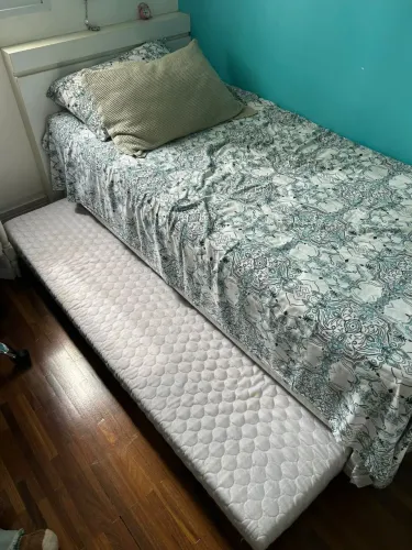 Cama solteiro + colchão (bicama)