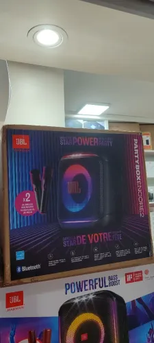 Caixa de som JBL Party box encore 2 c/ 2 microfones