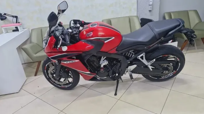 HONDA CBR 650F