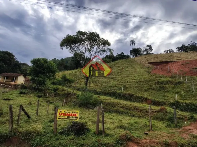 "Paraíso Rural à Venda em Piranguçu  MG | Natureza, Paz e Vista Deslumbrante no Bairro dos