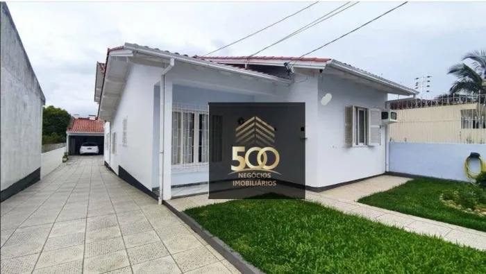 Casa à venda, 230 m² por R$ 880.000,00 - Barreiros - São José/SC