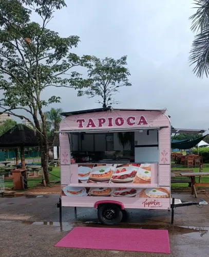Food Truck com energia solar muito novo