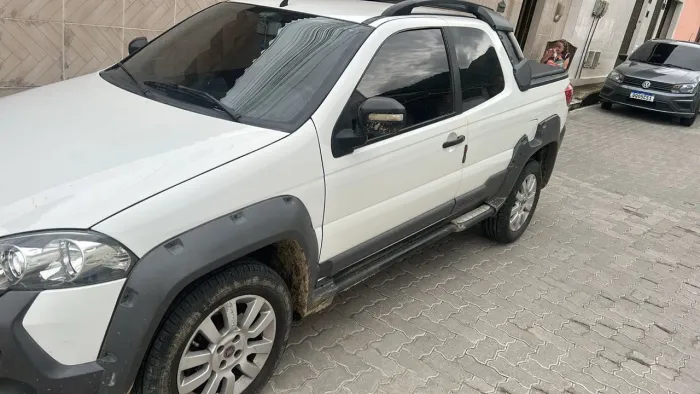 Fiat Strada Adventure1.8/ 1.8 Locker Flex CD 2014