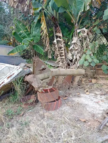 Vende-se arado de 3 discos 