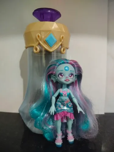 Boneca Marena Magic Mixies