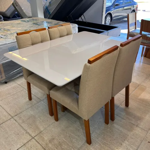MESA DE JANTAR 1.35X0.90 + 4 CADEIRAS LINDÍSSIMA