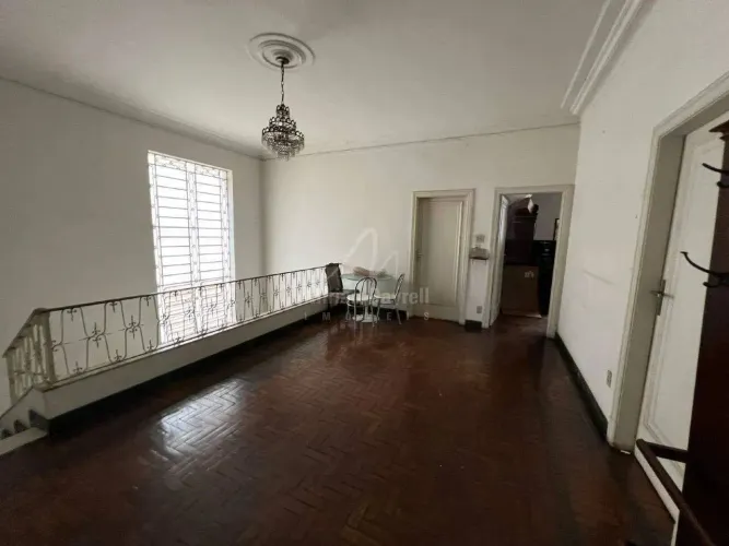 Casa Tombada com 8 quartos no bairro Santo Agostinho