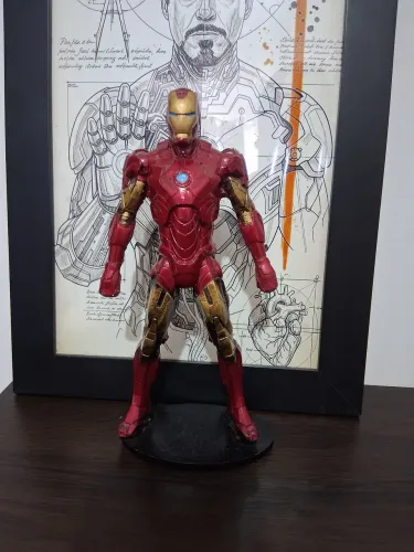 Boneco homem de ferro