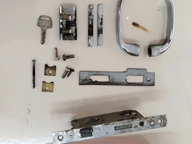 Fechadura Porta Casa Antiga