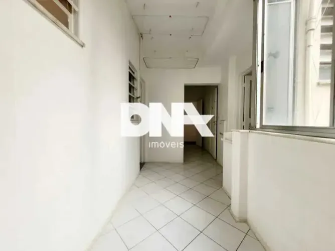 Apartamento - / Residencial / Copacabana