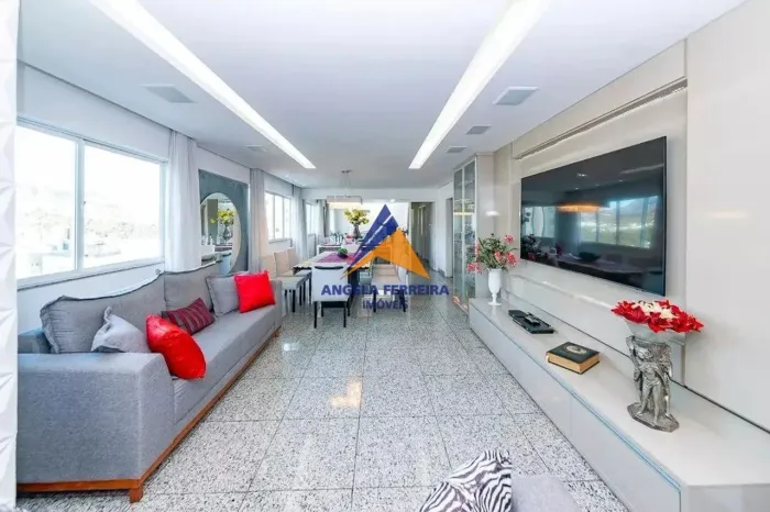 Apartamento à venda com 140m², rebaixamento em gesso, 4 quartos, suíte com closet e varand