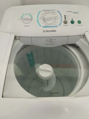 Máquina de lavar para retirada de peças 