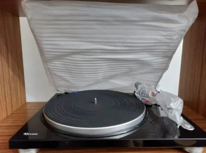 Toca Discos nunca usado