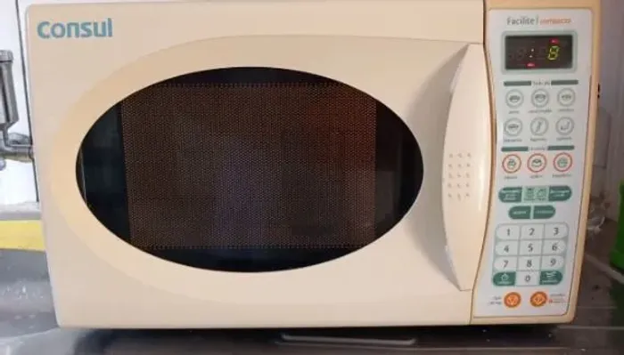 Micro-ondas 21L Consul Facilite Usado + Suporte MDF