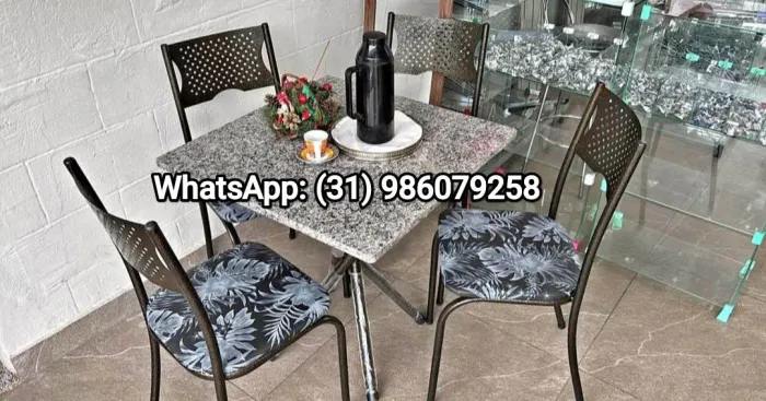 Mesa de 4 cadeiras direto da fábrica