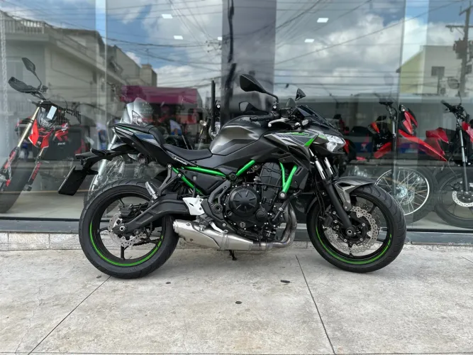 KAWAZAKI Z650 2024 NOVÍSSIMA