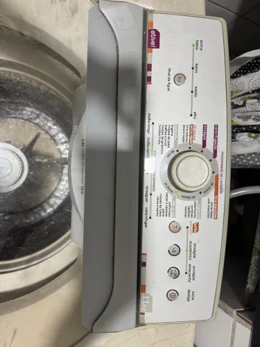 Máquina de lavar /retirada de peças 
