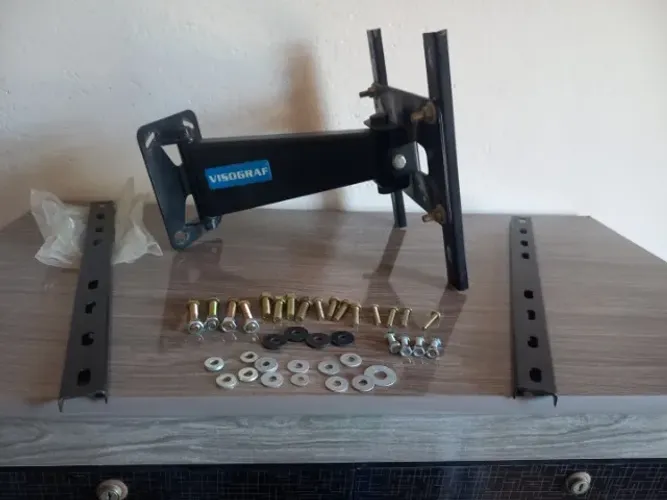 Suporte de TV Visograf - Super Reforçado 3mm - Suporta TVs de Plasmas de 60 Polegadas