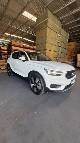 Volvo XC40 T-4 2.0 190cv FWD 2020