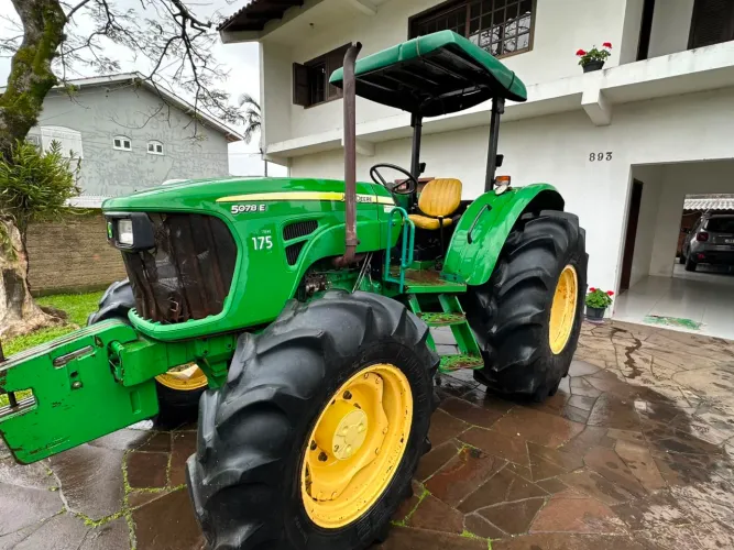 Trator john deere