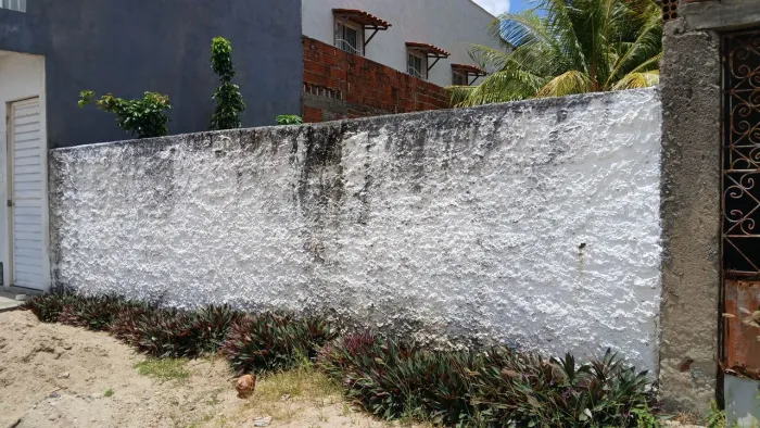 Vendo terreno 6/20 por 75.000 próximo a avenida marangupe