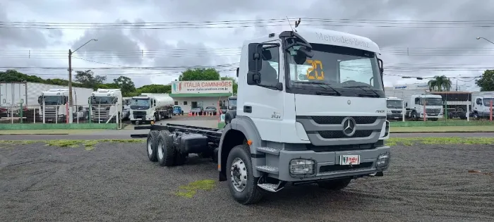 MB AXOR 3131 TRAÇADO 6X4 2020