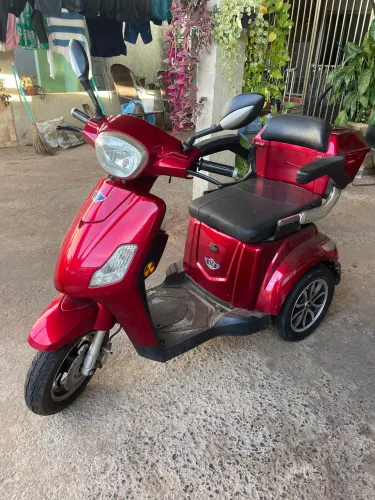 Triciclo em perfeito estado de conservação 