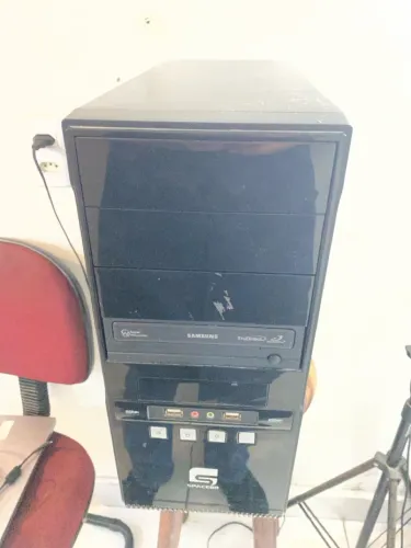 GABINETE COM FONTE DE 200W - USADA