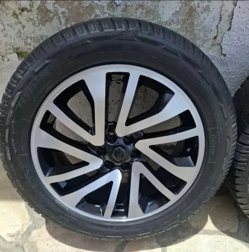 Rodas aro 20 Frontier + pneus AT