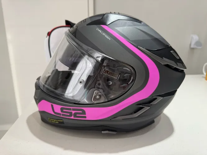 Capacete LS2 Challenger Fusion tamanho / S56