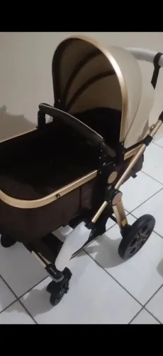 Carrinho de Bebê e Bebê conforto Club Baby