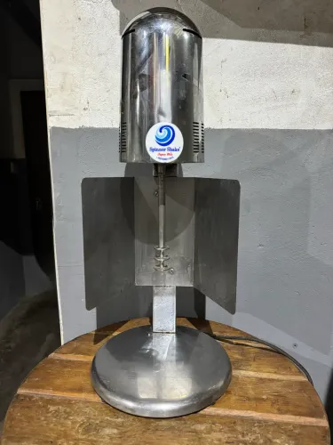 Mixer Profissional Spinner Shake Titan 1200W Super Potente para Milkshake e Açaí