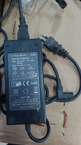 Carregador lítio 36V 2.0 A bivolt