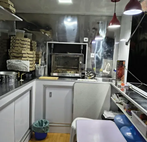 Trailer tipo food truck pronto para uso