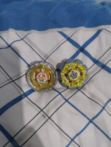 Beyblades Divine Crown e Nightmare ReX - Metal Fight Beyblade, Takara Tomy