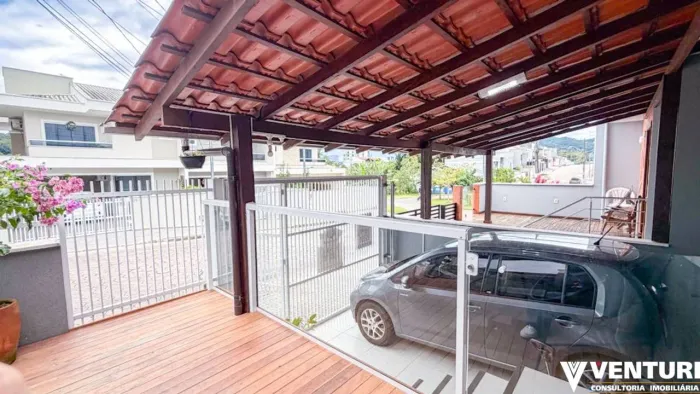Casa com 2 dormitórios à venda, 103 m² por R$ 550.000 - Velha Central - Blumenau/SC
