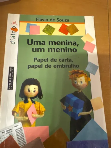 Livro uma menina, um menino, papel de carta, papel de embrulho