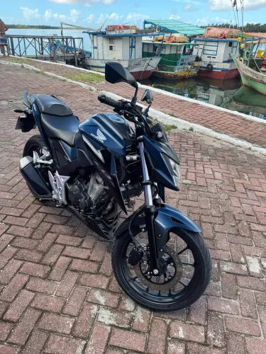 Vendo twister CB300F