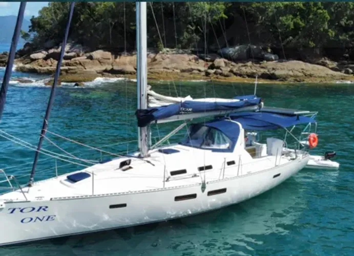 Vendo COTA de espetacular VELEIRO de 41 pés - TOR 12,5 - ano 2022.
