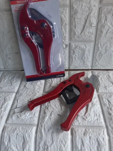 Corte Preciso e Profissional em Tubos de PVC com a Tesoura Noll 42mm