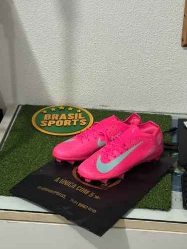 Chuteira Nike 41