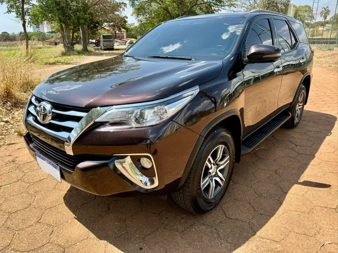 Toyota Hilux SW4 SRV 4X2 2.7 Flex 16V Aut. 2020