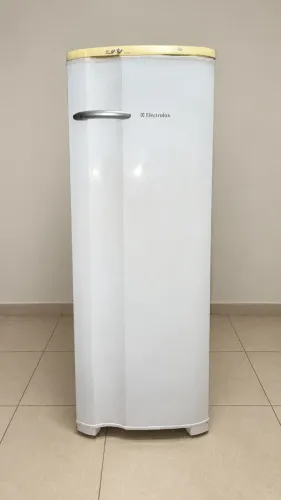 Geladeira Electrolux RDE35 Super 317L - Funcionando Perfeitamente