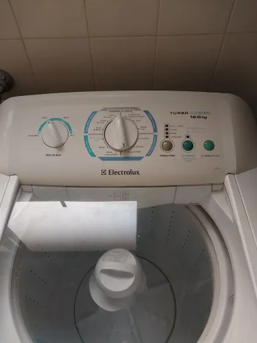 Máquina de lavar roupa Electrolux 12 kg
