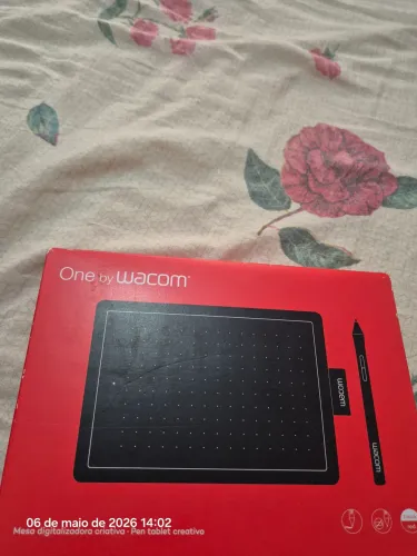 Mesa Digitalizadora Wacom One By Wacom Ctl-472 Preta E Vermelha