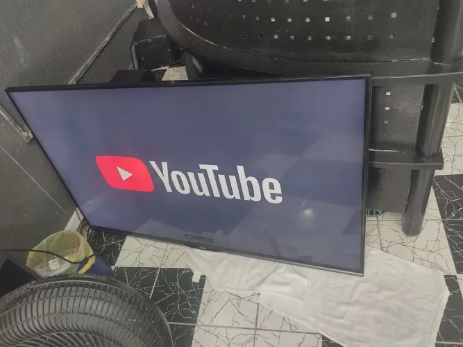 Vendo Smartv Samsung 43 polegadas top de linha R$ 1000,00