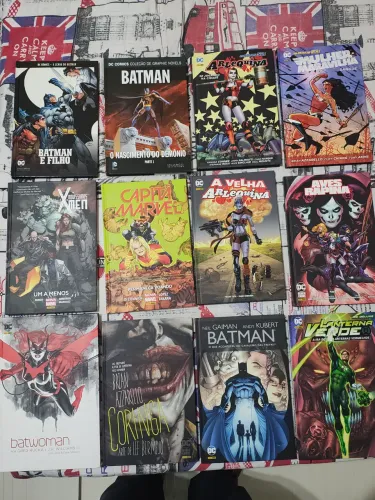 Lote com 42 HQs/Livros DC, Marvel e Outras
